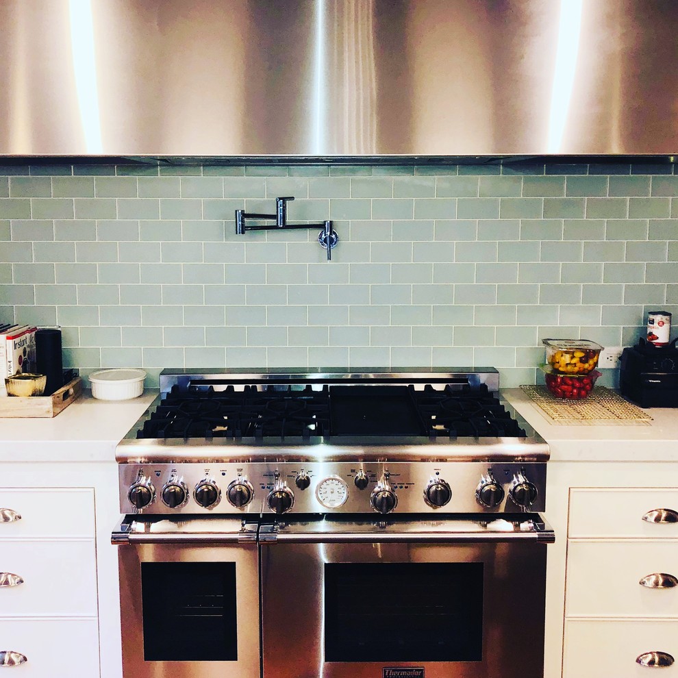 Oh what a difference a backsplash makes