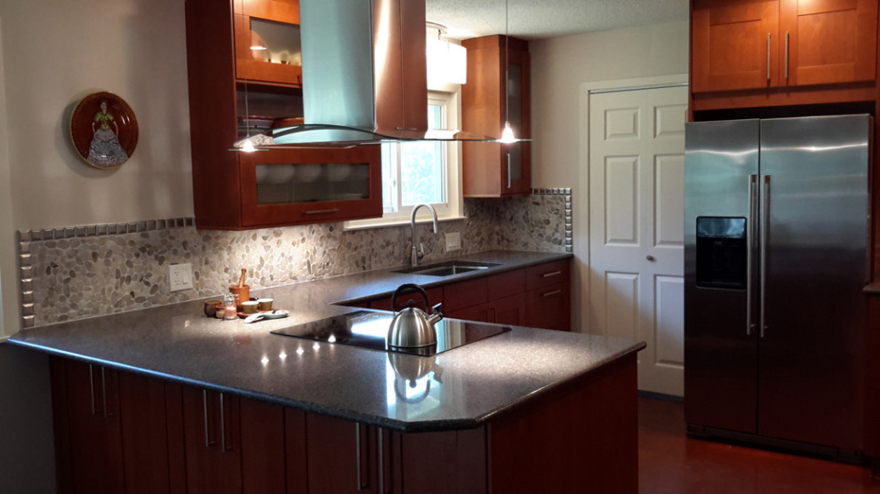 Kitchen - kitchen idea in Austin