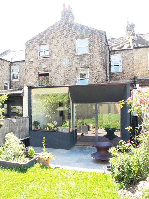 Upcycled House Extension trendy-hus-og-facade