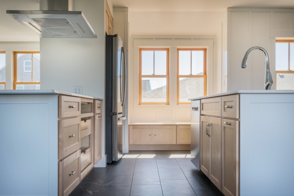 Example of a transitional kitchen design in Boston