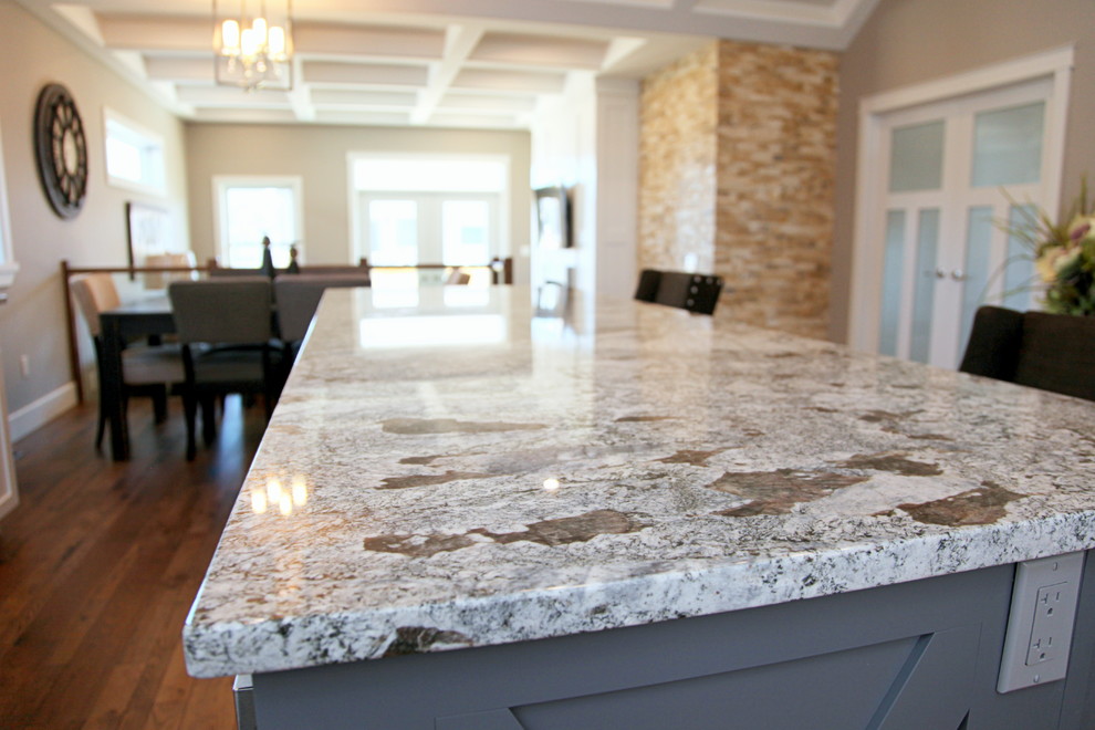 Inspiration for a transitional kitchen remodel in Toronto