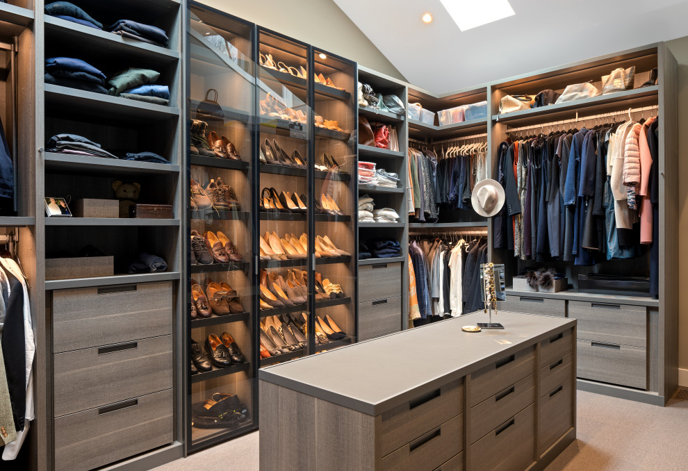 This is an example of a contemporary storage and wardrobe in Cincinnati.