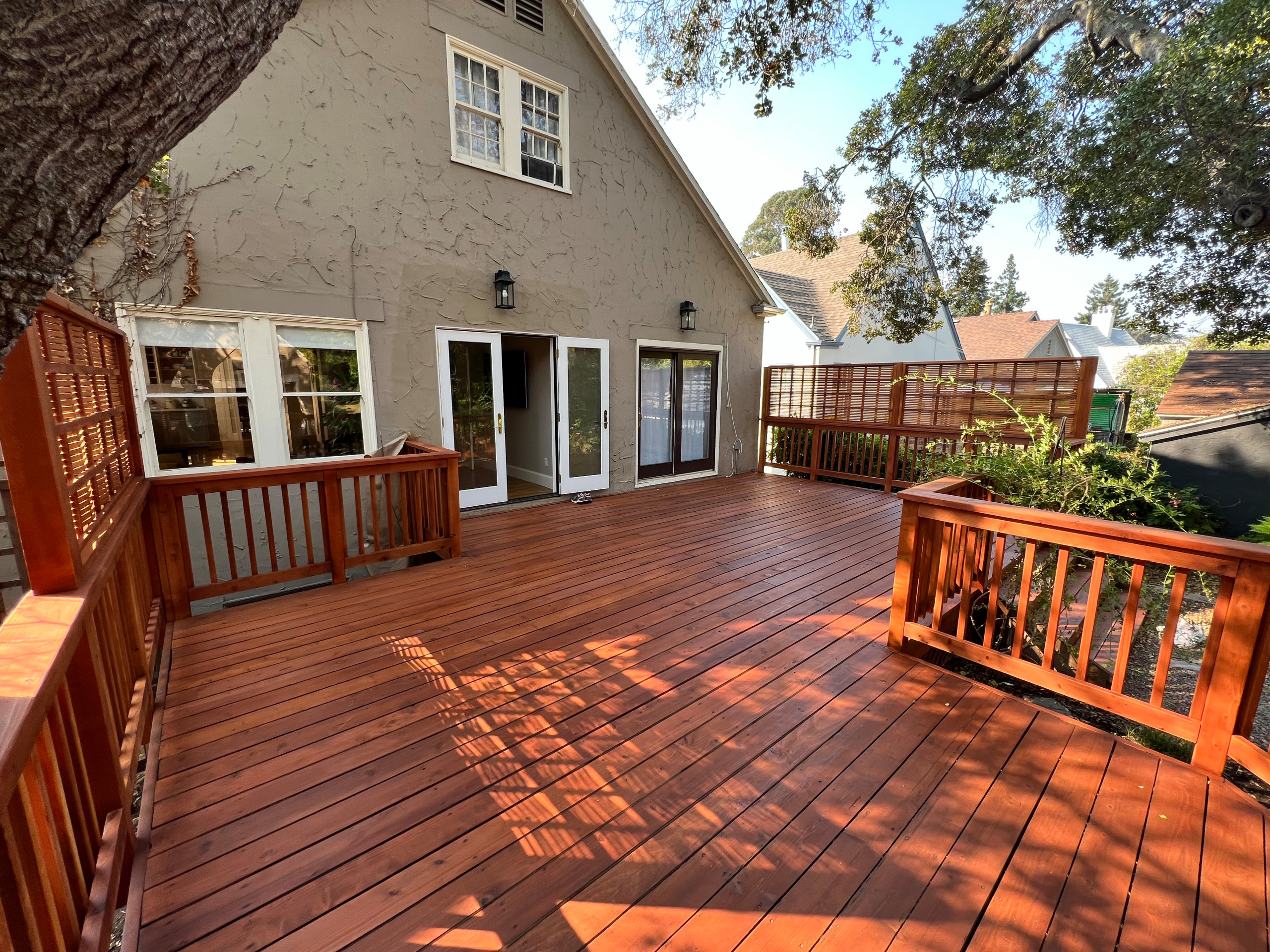 The Art Privacy - Deck Refurbish and Custom Privacy Screen