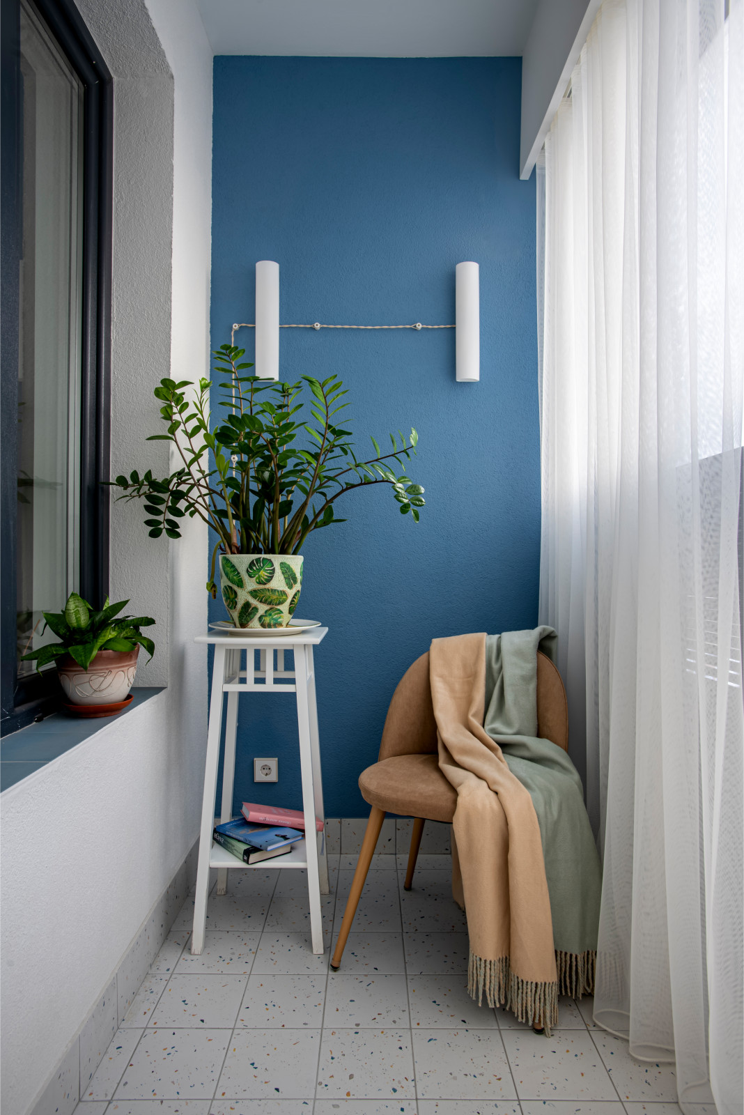 Квартира с акцентами и зеркальной дверью