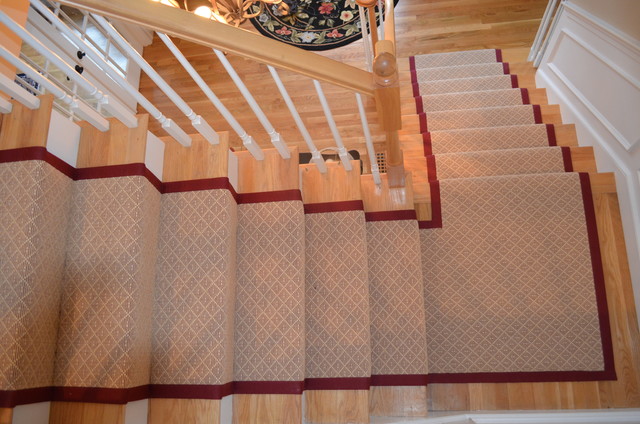 Custom Stair Runner with 3" binding Dover, MA klassisk-trappe