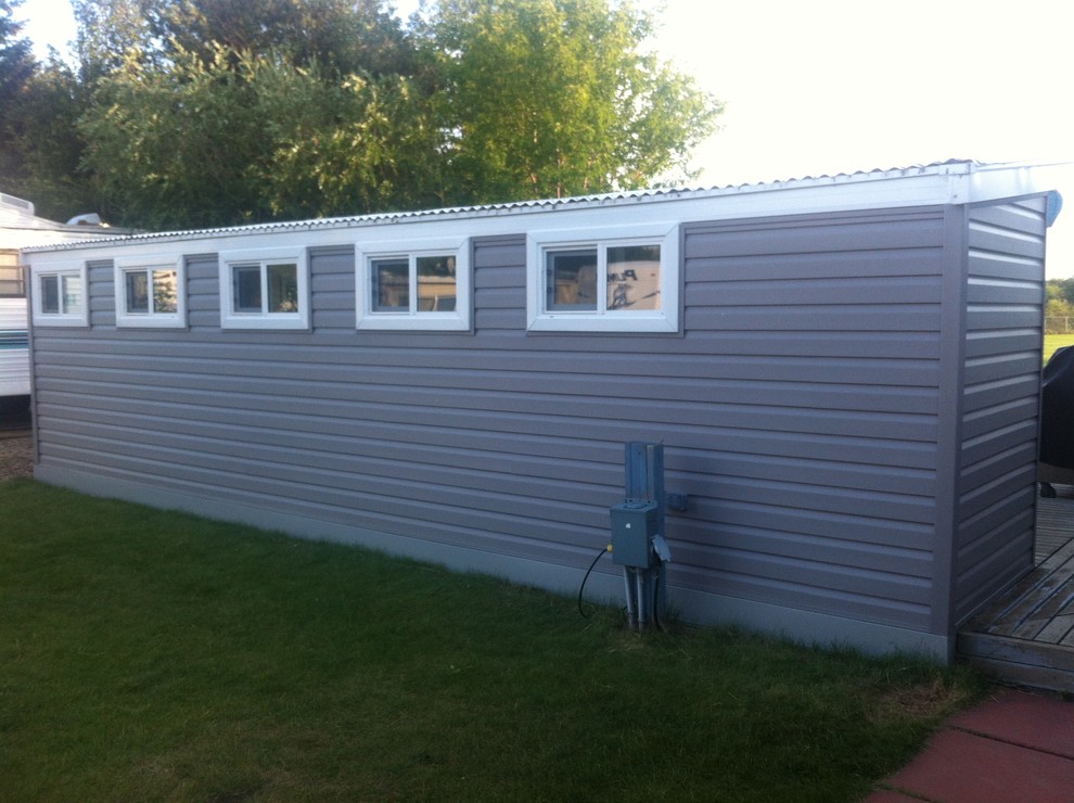Inspiration for a craftsman deck remodel in Edmonton