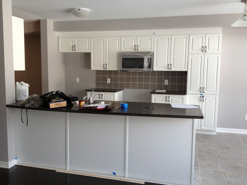 How do I choose the proper height of bar stools?