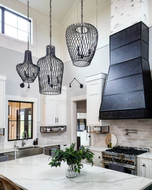 Spring 2020 Parade Home classique-chic-cuisine