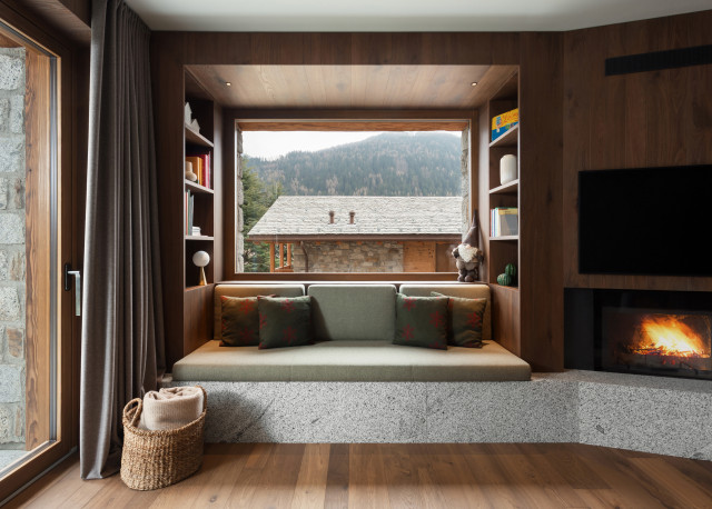 Casa PL modern-family-room