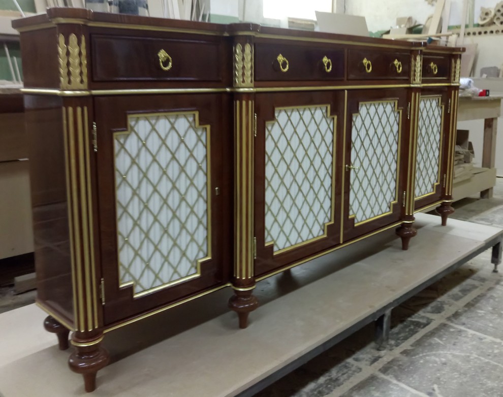 Шкафчик под книги