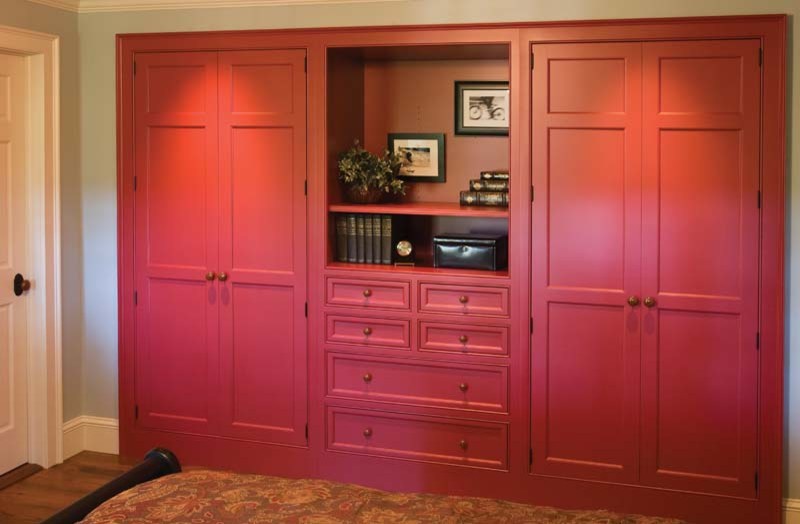This is an example of a traditional storage and wardrobe in Burlington.