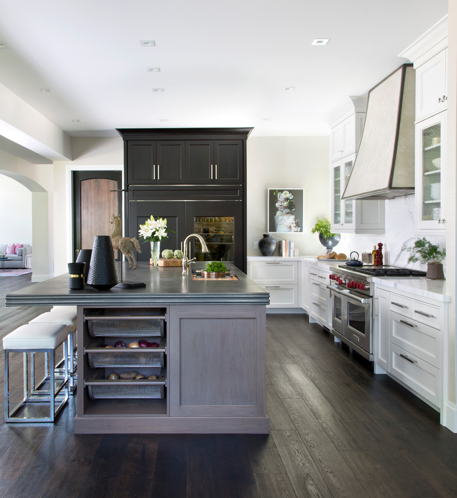 Kitchen - transitional kitchen idea in Denver