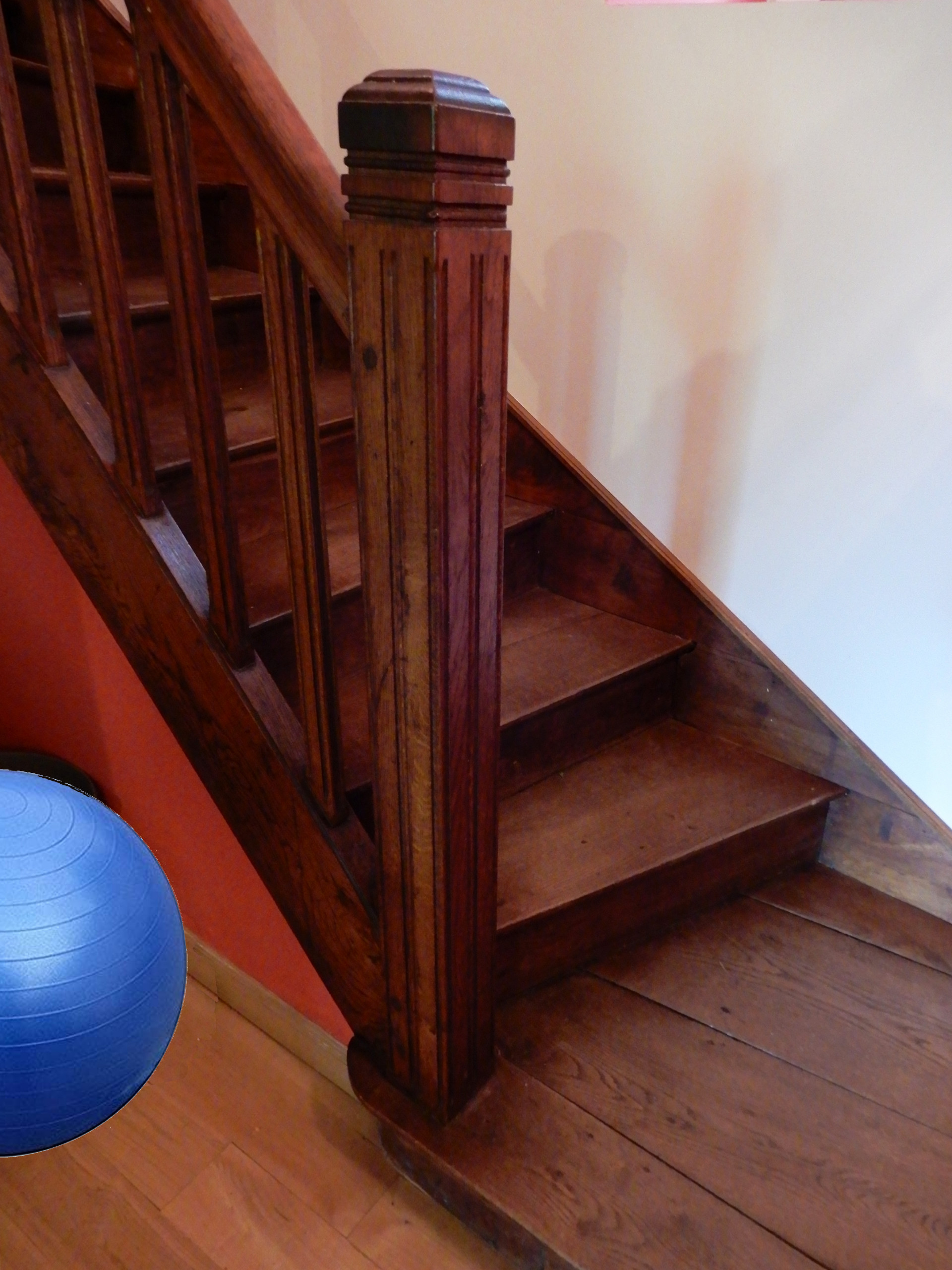 L'escalier nettoyé et reciré
