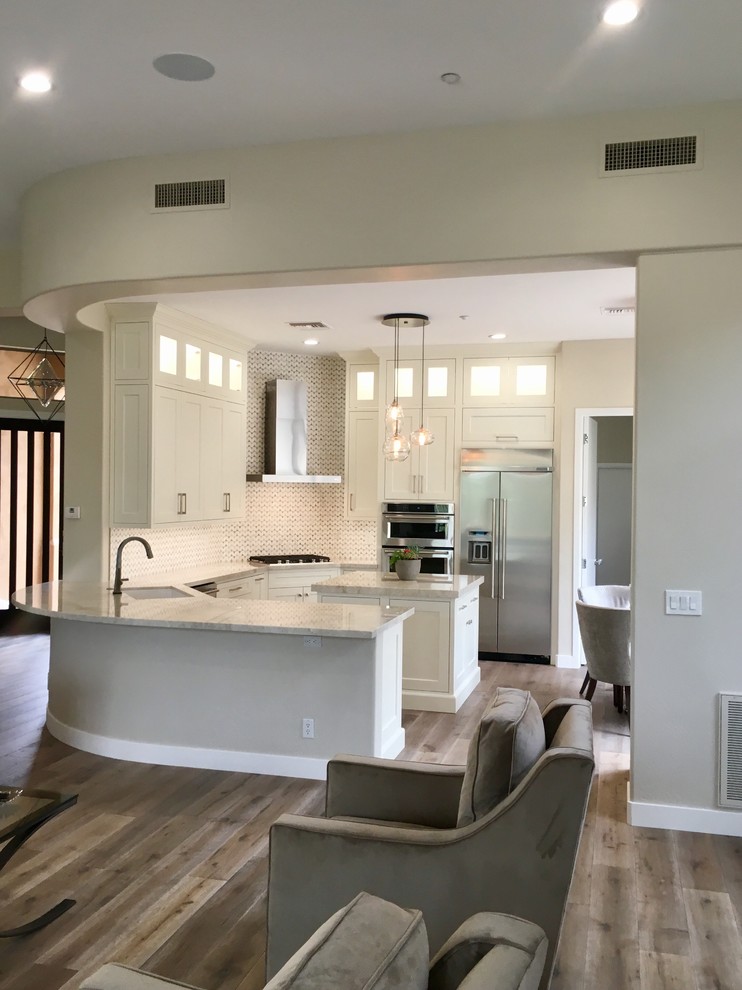 Example of a transitional kitchen design in Phoenix