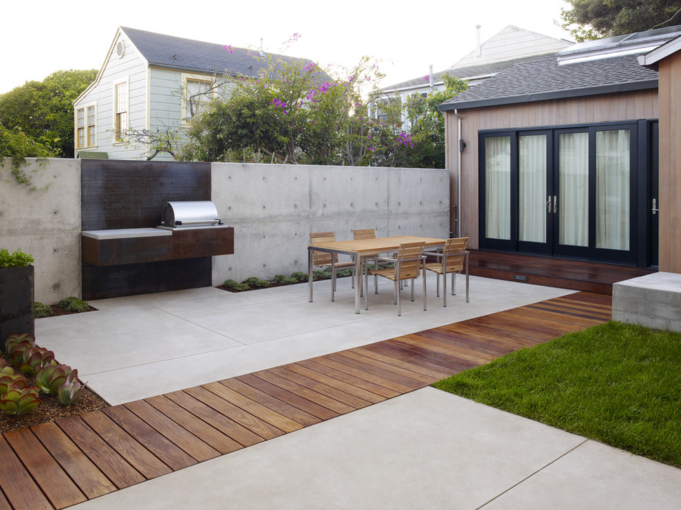 Design ideas for a contemporary patio in San Francisco.