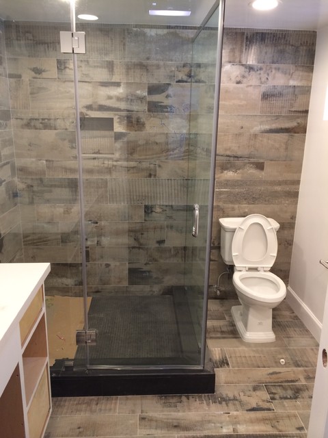 Reclaimed Wood  Look  Bathroom  Shower 