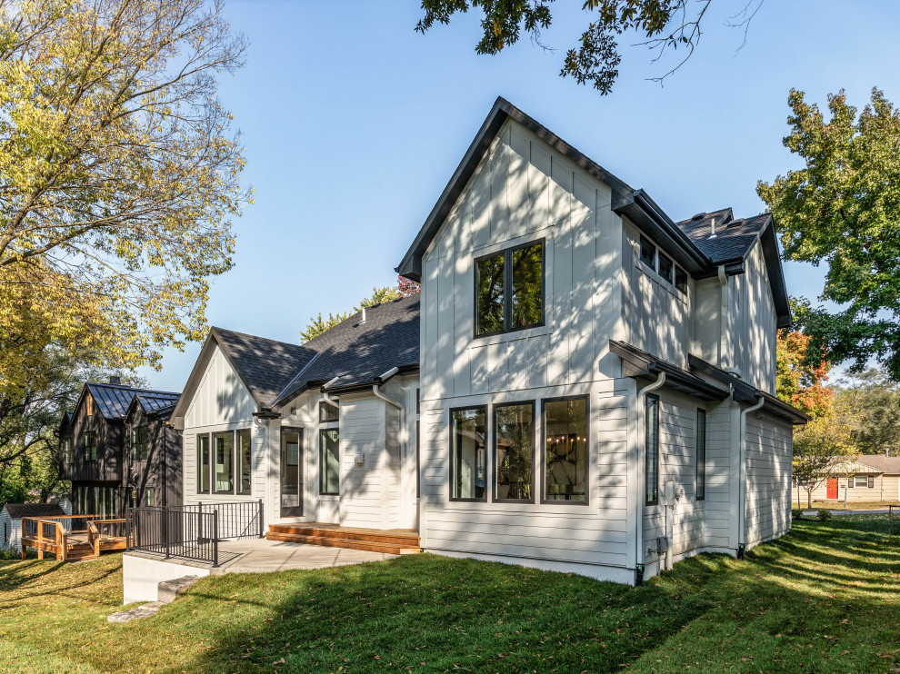 2817 W 74th St. Farmhouse Exterior Kansas City by Moffitt Built