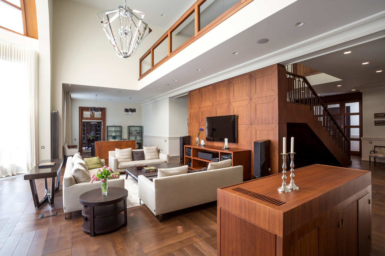 Жилой дом в Подмосковье (700 м2)