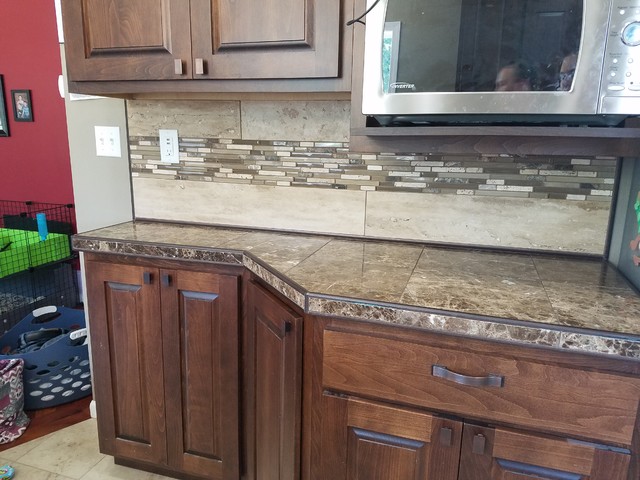 Backsplash traditional-kitchen