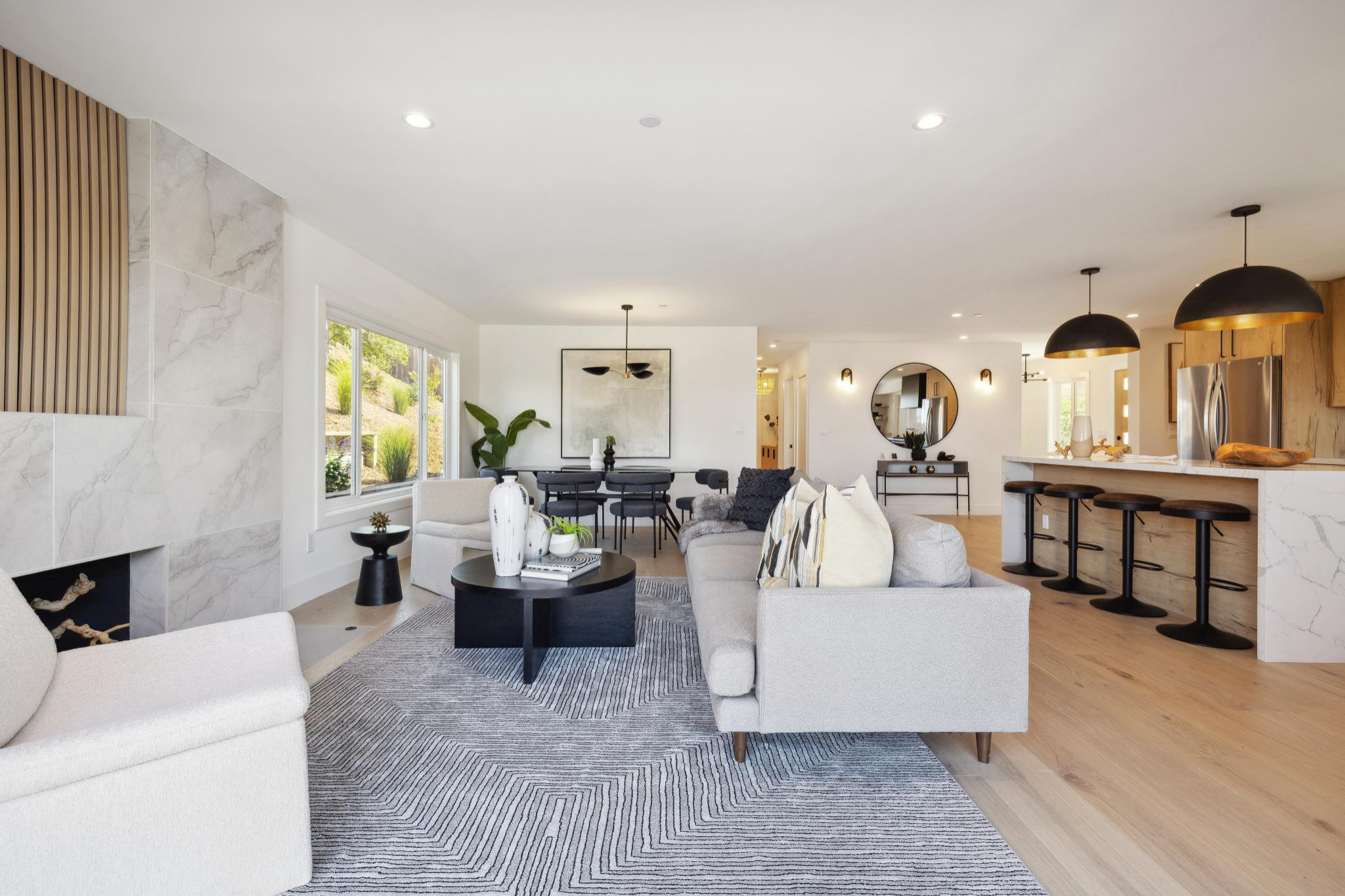 HOME STAGING