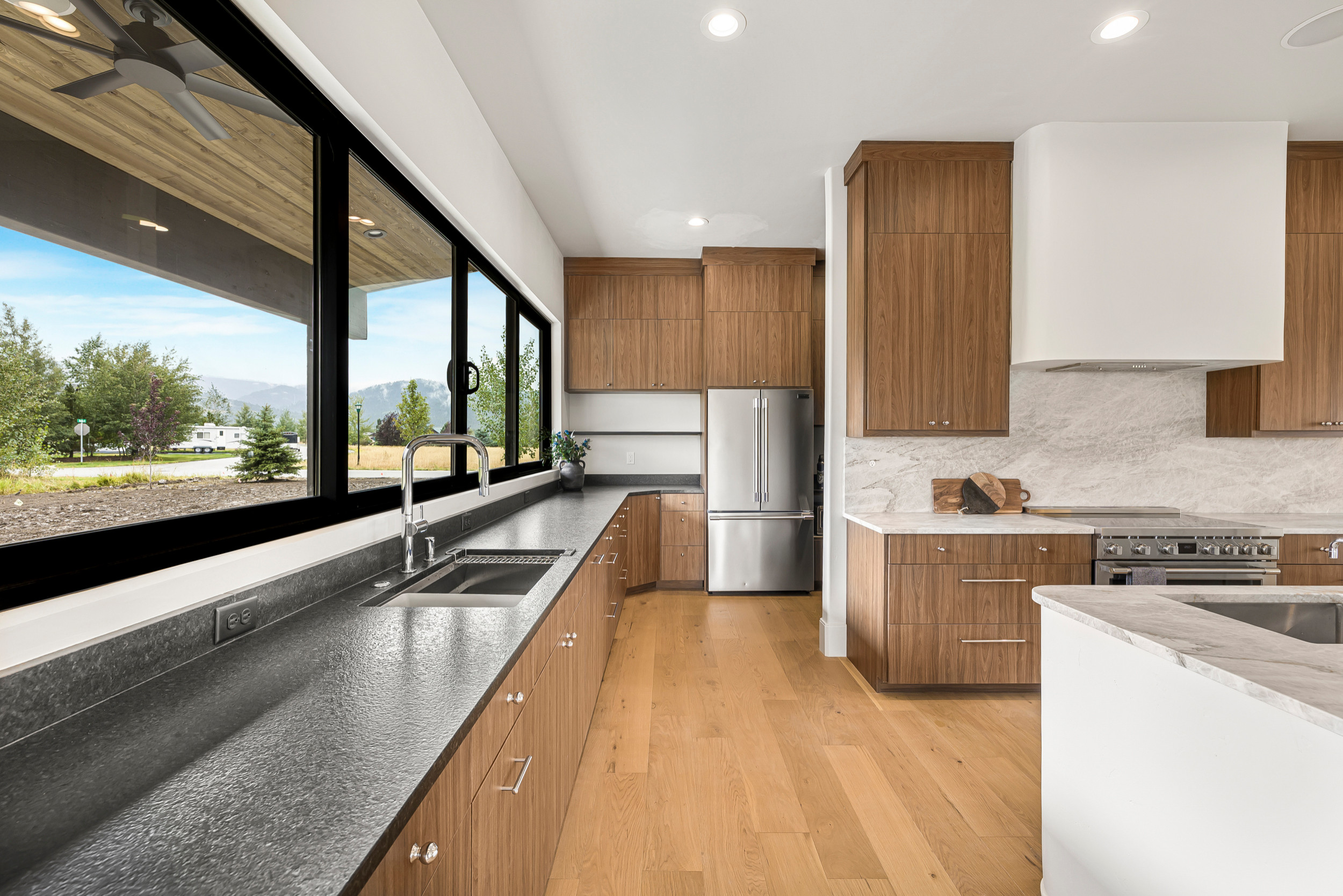 Mountain Valley Home