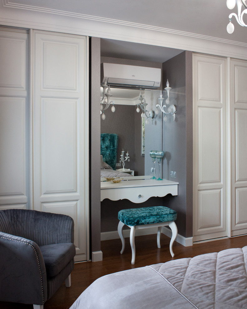 Яркая история.