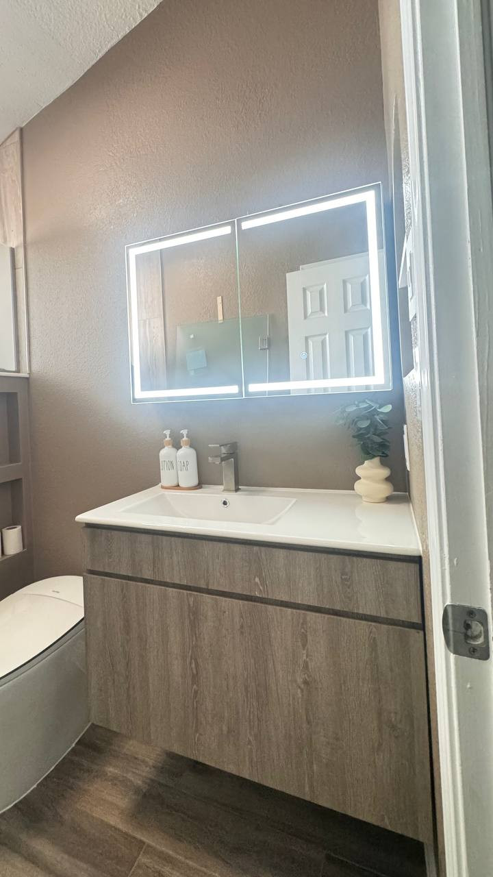 Small Luxury Bathroom