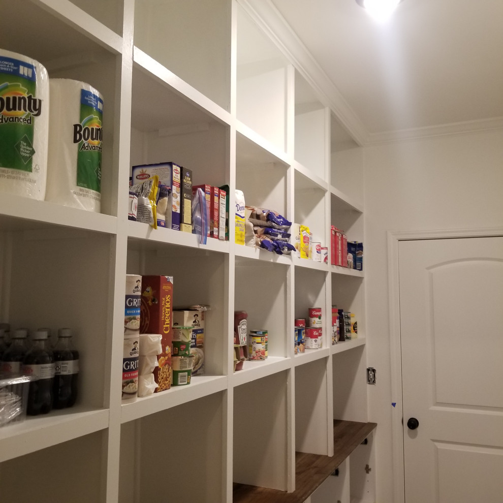 Pantry in Mt. Vintage