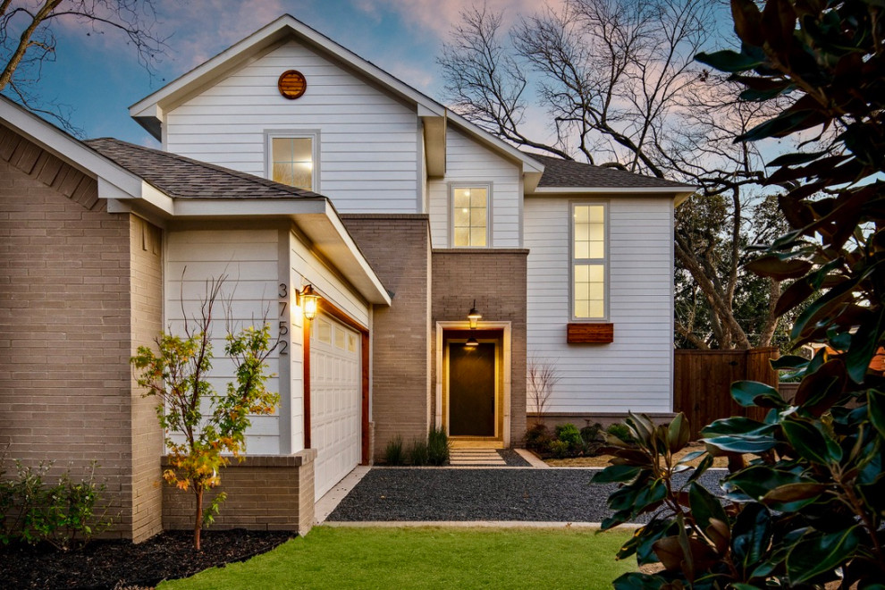 Inspiration for a transitional home design remodel in Dallas