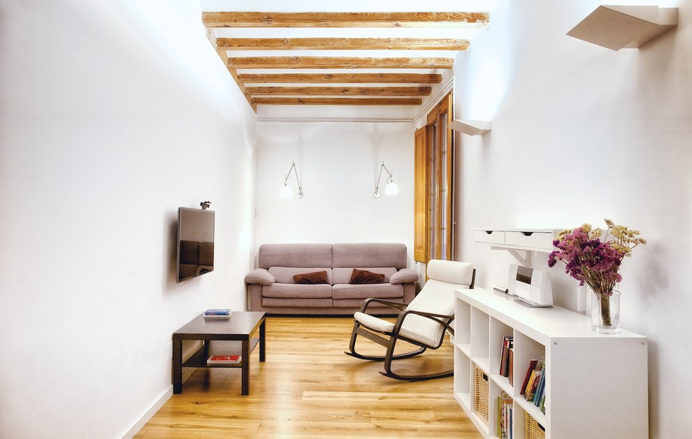 Photo of a contemporary family room in Barcelona.