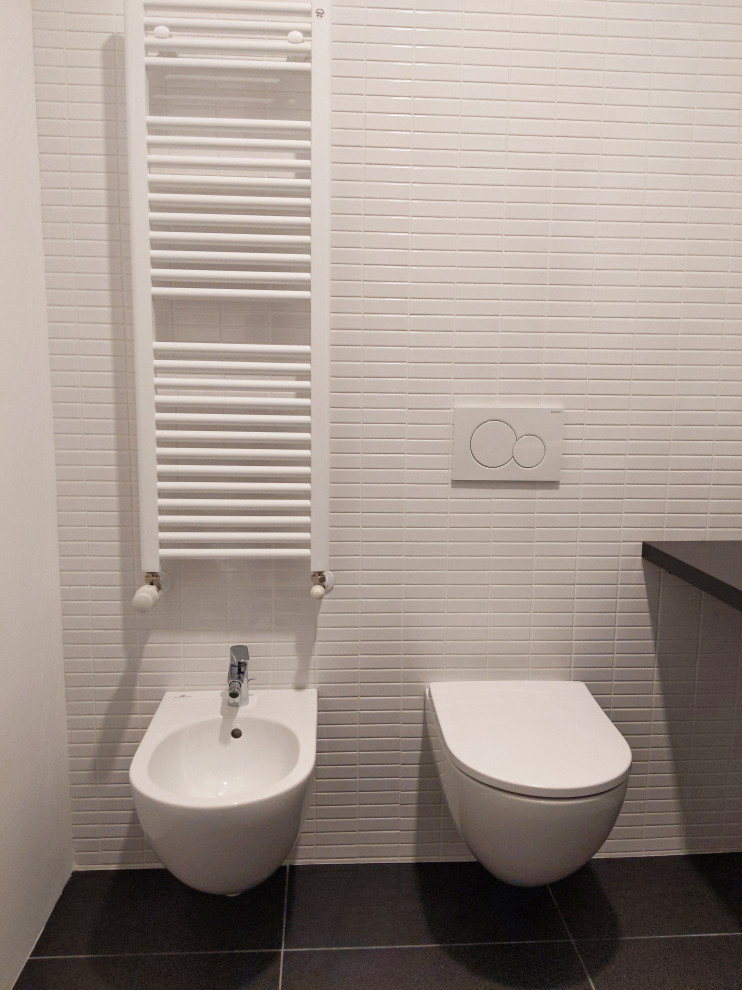 Design ideas for a contemporary bathroom in Milan.