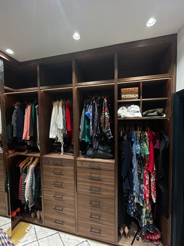 Walk in wardrobes