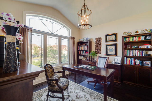 Toronto - Young Court Custom Home klassisch-arbeitszimmer