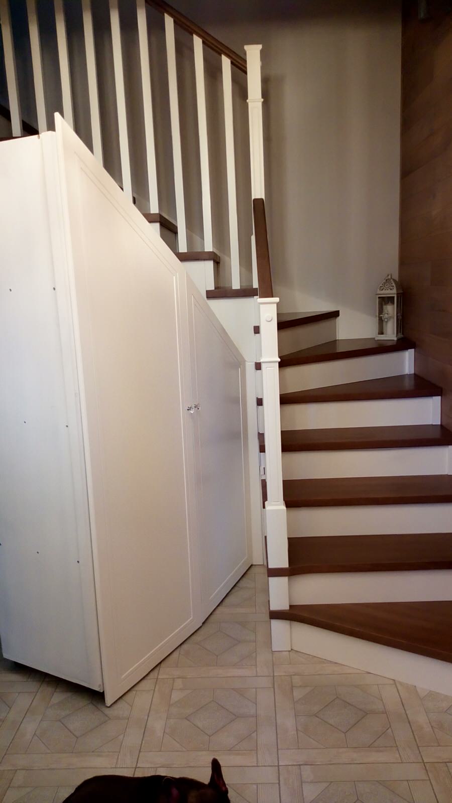 лестница с встроенным шкафом