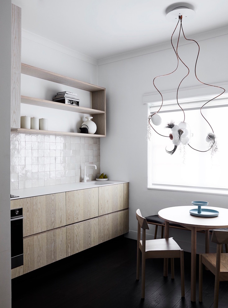 Photo of a contemporary kitchen in Melbourne.