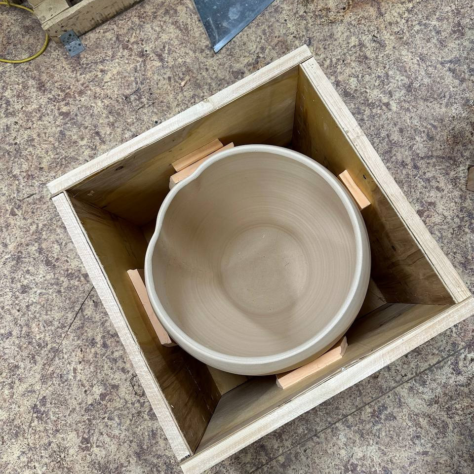 «Мятые» керамические горшки для охотничьего домика Николая 2