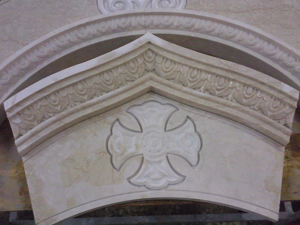 Иконостас в храме Пирогово.Московская область.