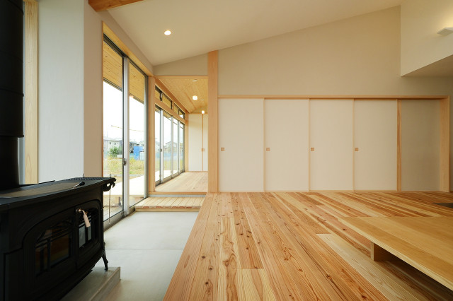 豊橋 牛川町の家2014 moderne-japonais-salon