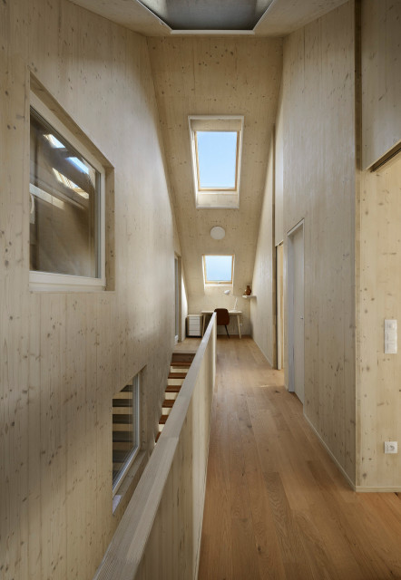 Čil&aacute; Barn hallway-and-landing