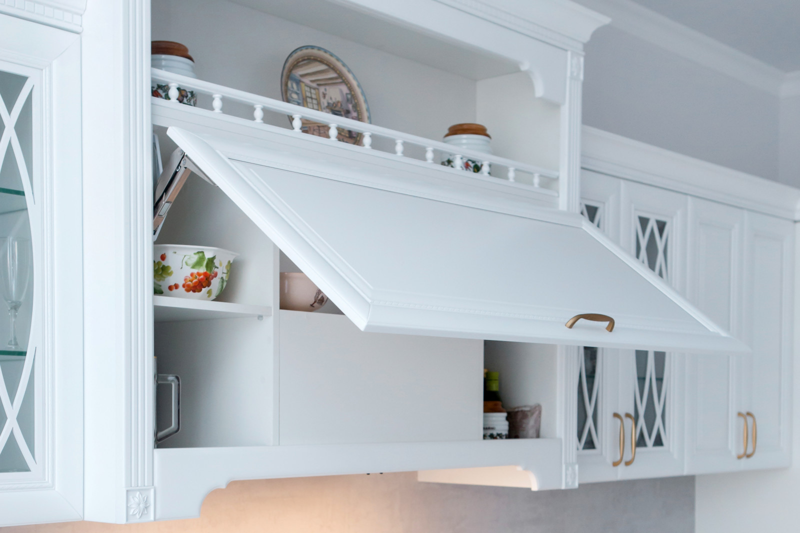 Классическая кухня из массива бука