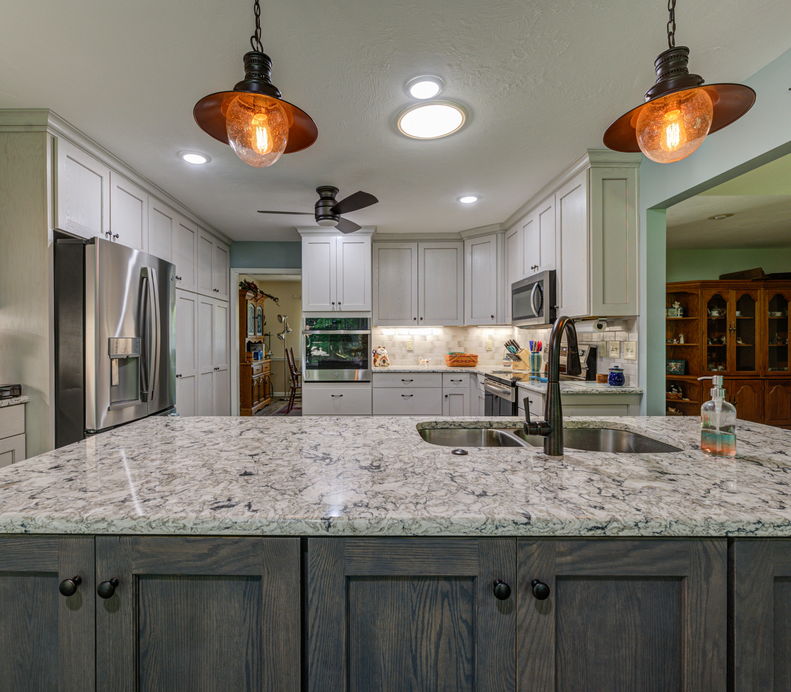 175 Forest View Dr - Four Season Room / Kitchen