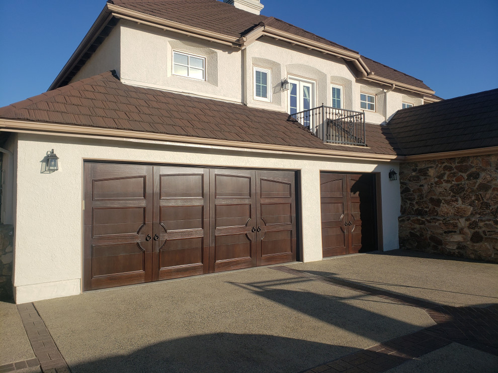 Example of a minimalist garage design in Other