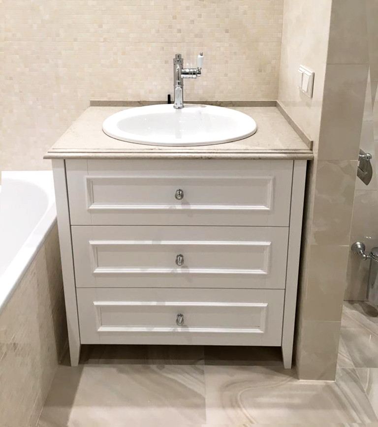 Двухкомнатная квартира в светлых тонах.