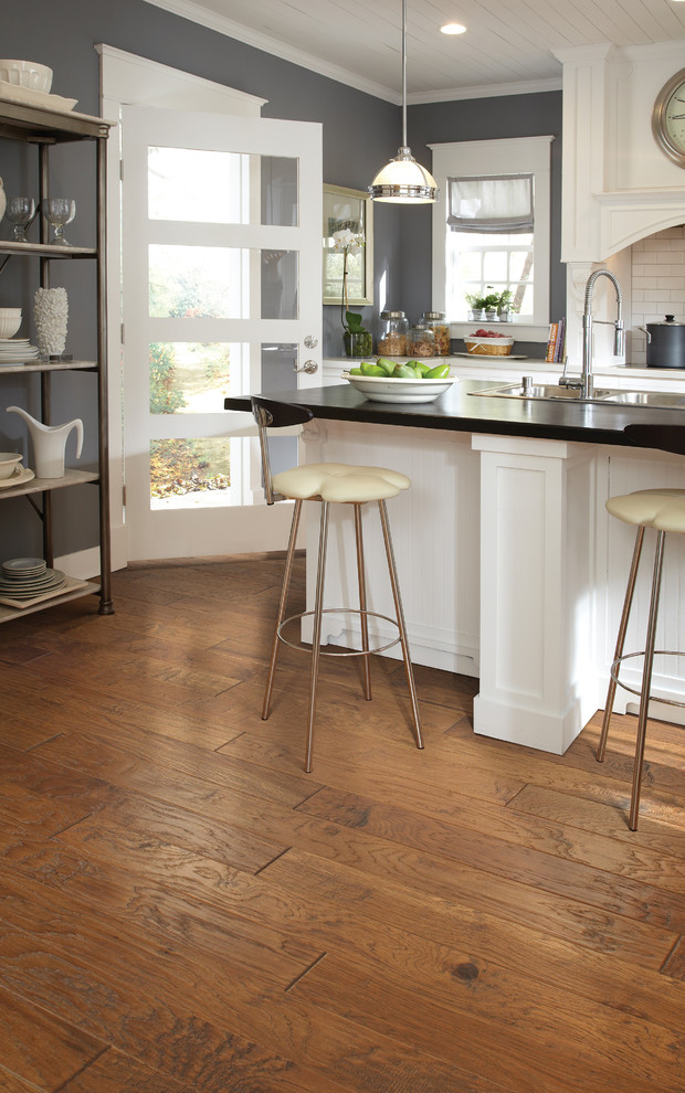 Inspiration for a transitional medium tone wood floor kitchen remodel in Atlanta