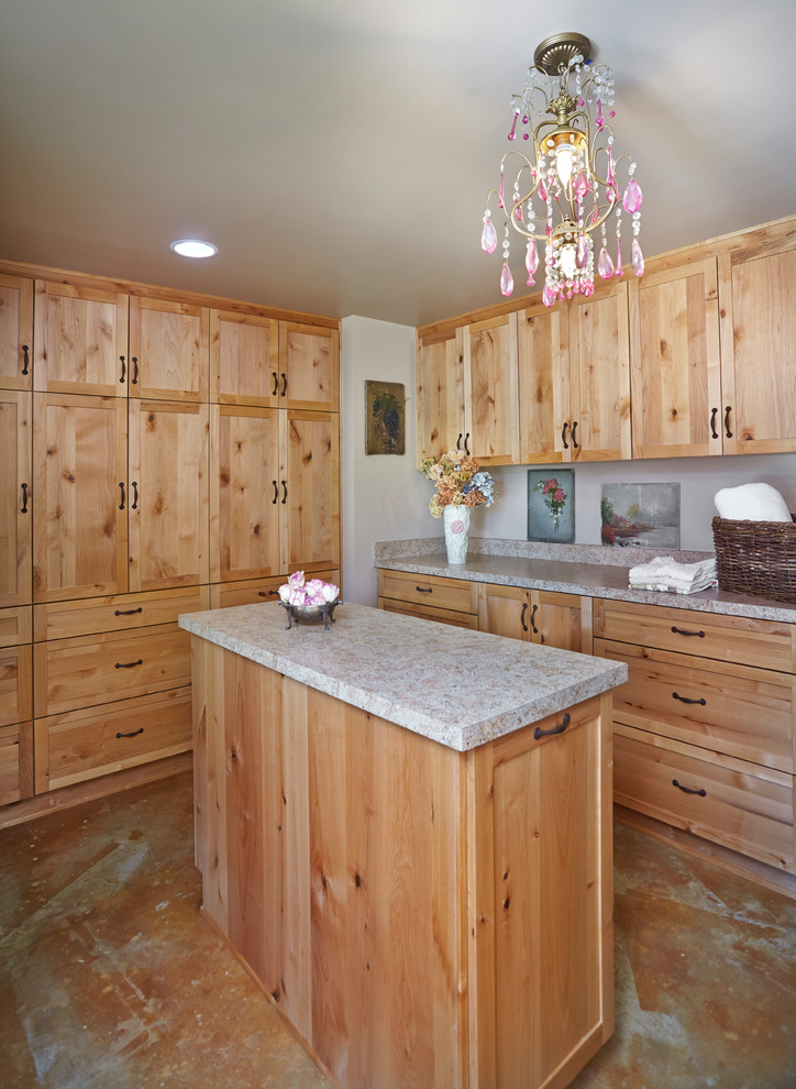 Mountain style home design photo in Phoenix