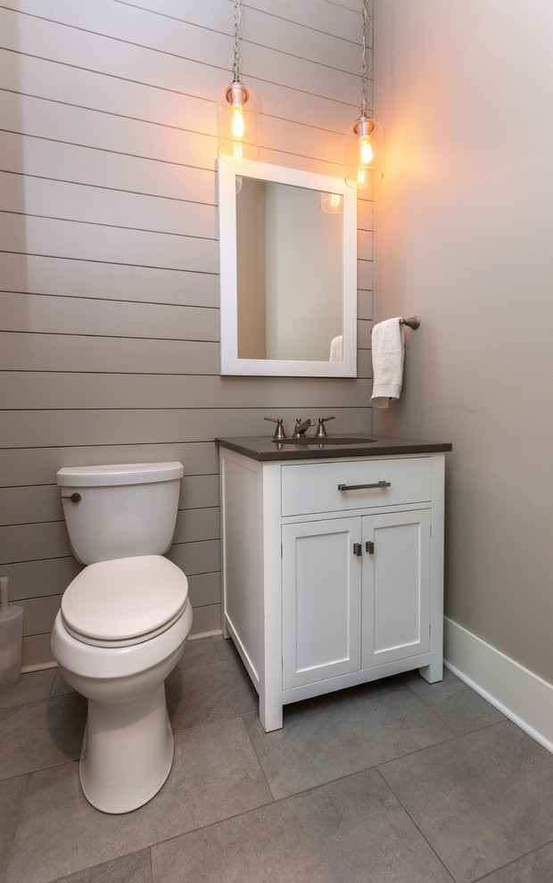 Transitional bathroom photo in Cedar Rapids