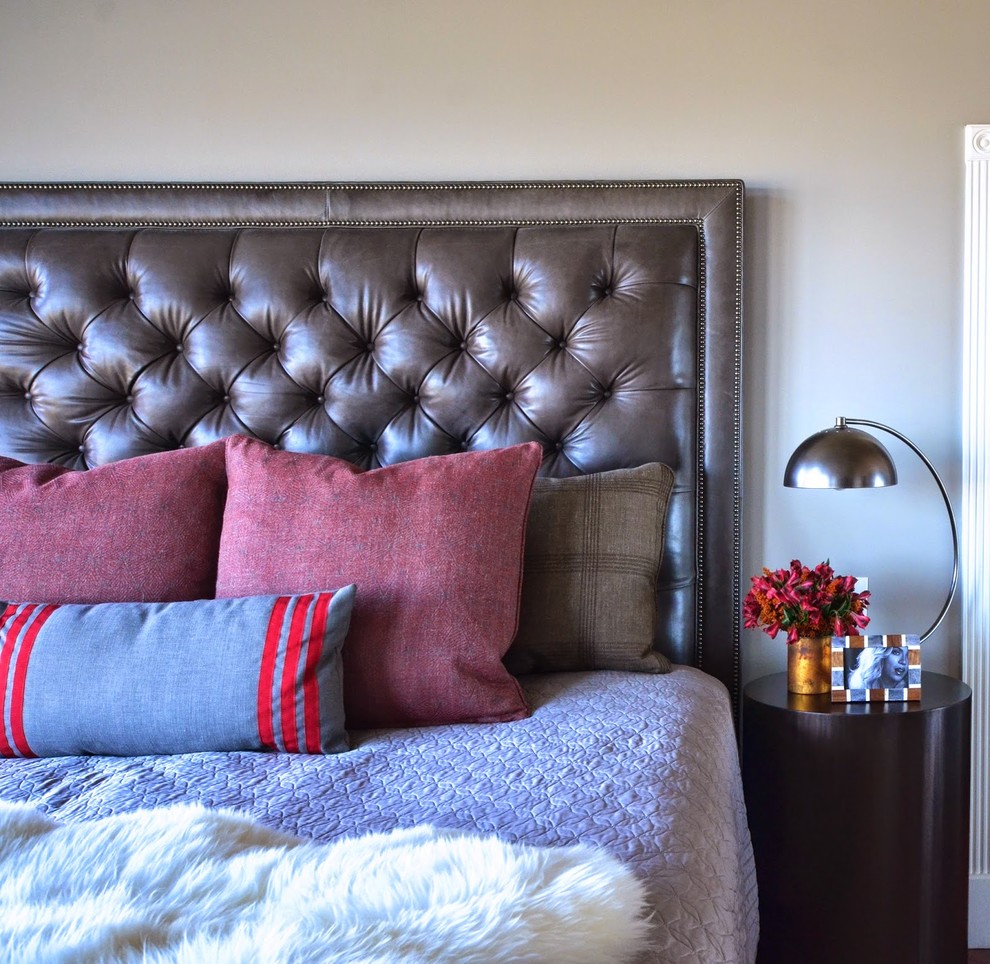 Home design - transitional home design idea in New York
