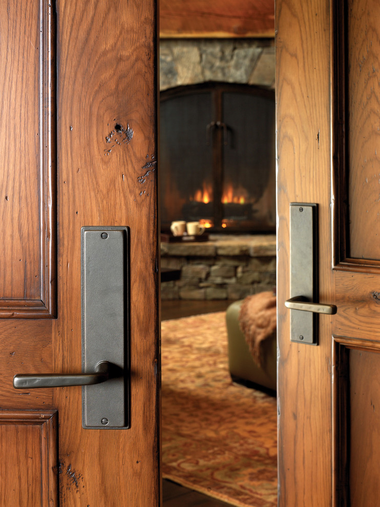 Example of a mountain style entryway design in Jackson