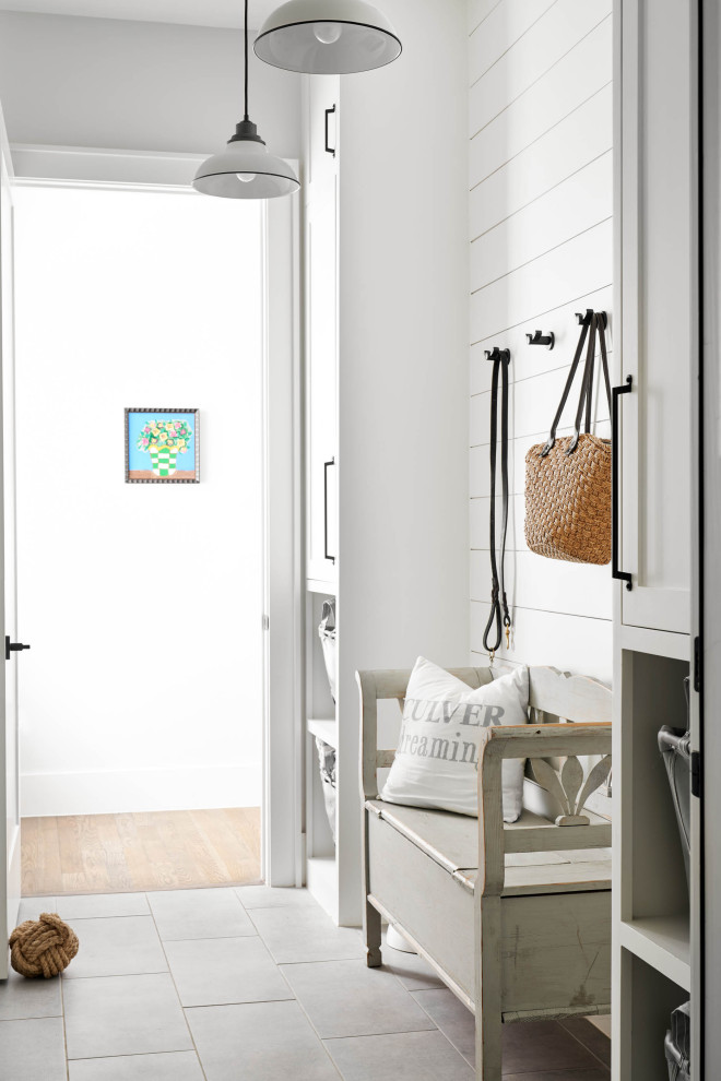 Inspiration for a transitional entryway remodel in Dallas