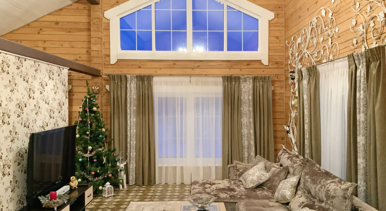 Шторы в гостиную загородного дома  - дизайн, пошив. монтаж.